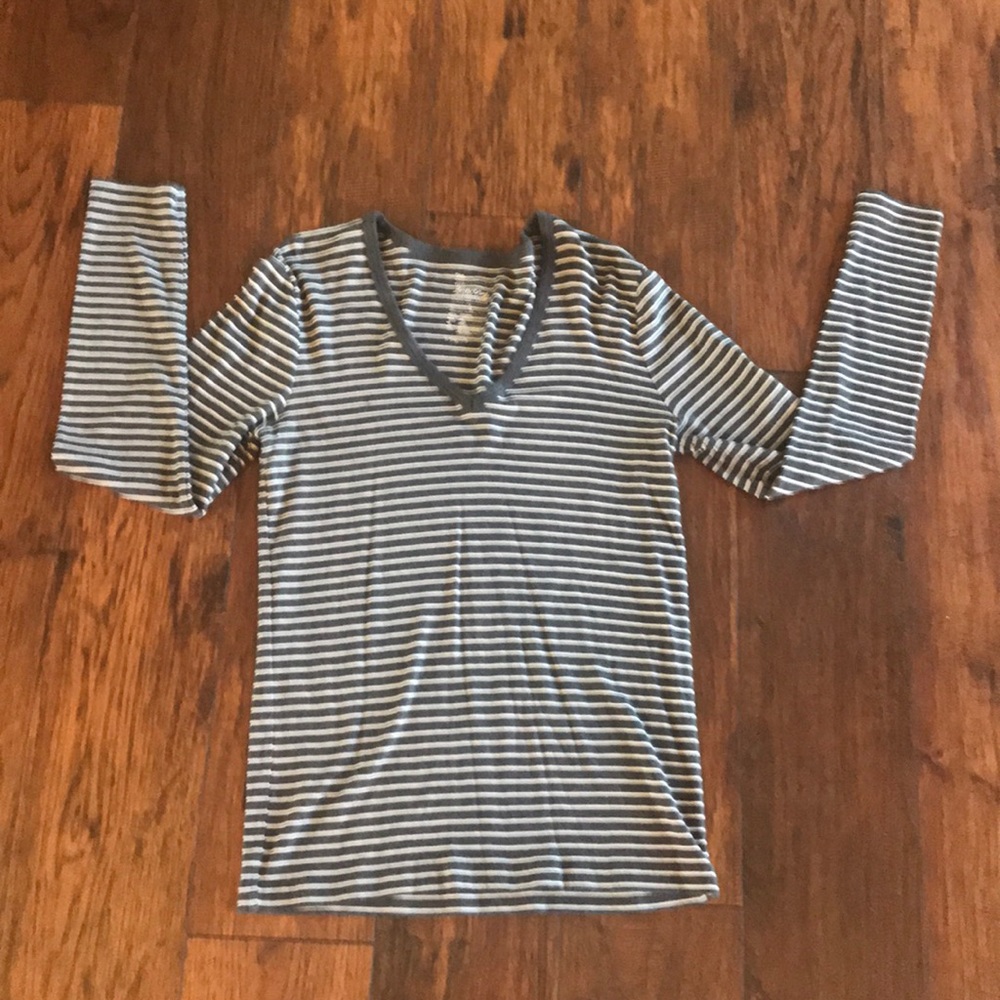 GAP SUPER SOFT long sleeve V neck